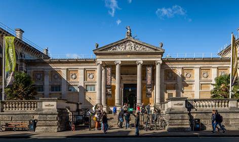 Hot Weather, Cool Crowds: Programming and Visitor Spending Keep June Afloat